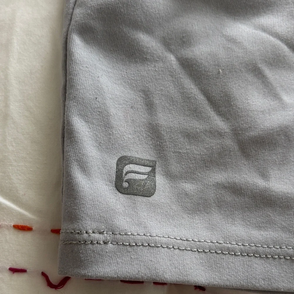 Tablets Gray Floral Women's Athletic Set - Picture 5 of 13